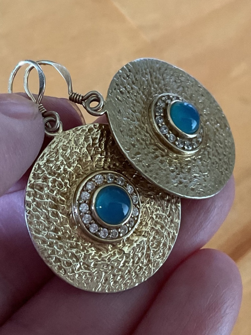 NWOT Gold plated sterling silver 925 Blue Chalcedon Round Hammered Earrings - Picture 5 of 11
